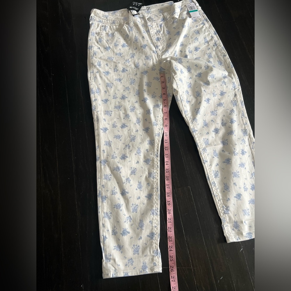Seven7 White Skinny Jeans with Light Blue Floral Print - Picture 6 of 10